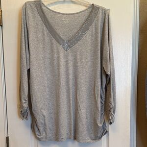 Lane Bryant Size 26/28, Gray V-Neck Women's Top